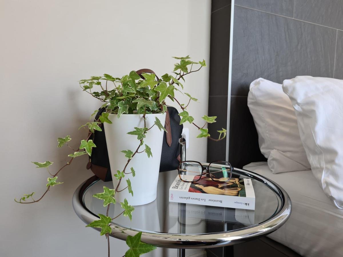 Hotel Amiraute Tulon Zewnętrze zdjęcie