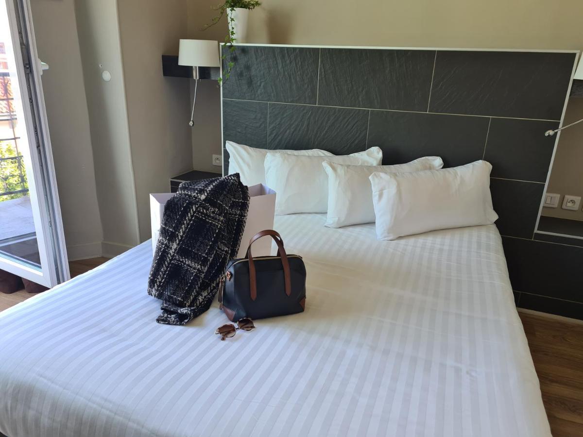 Hotel Amiraute Tulon Zewnętrze zdjęcie