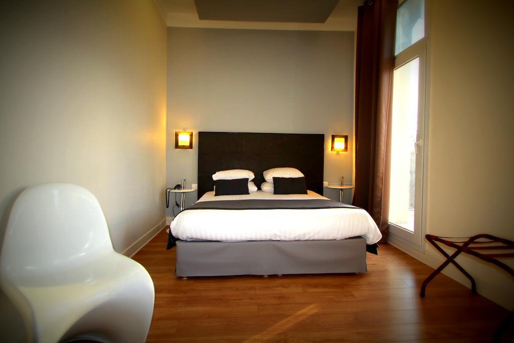 Hotel Amiraute Tulon Zewnętrze zdjęcie