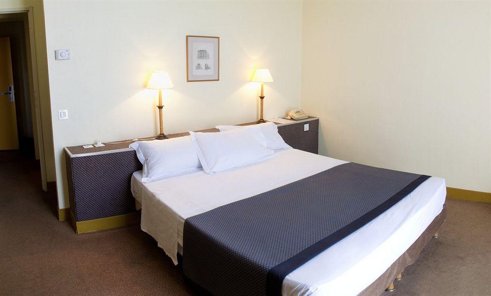 Hotel Amiraute Tulon Zewnętrze zdjęcie